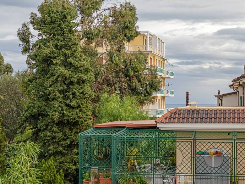 Cosy Holiday Home In Sanremo With Balcony
