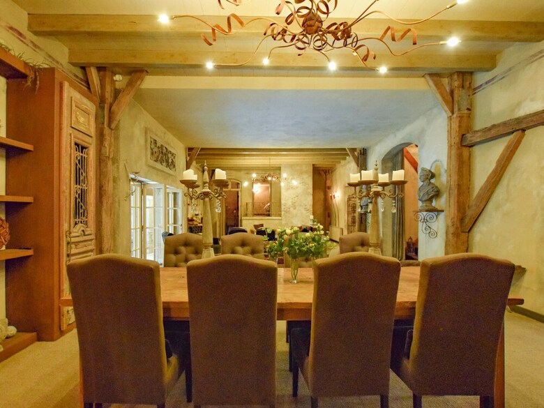 Posh Holiday Home In Alphen With Jacuzzi