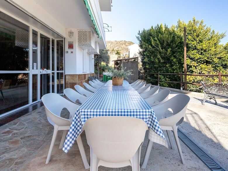 Elegant Apartment In Total�n With Jacuzzi