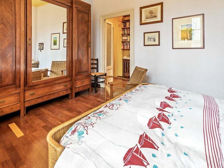 Colourful Holiday Home In Castelletto Ticino With Jacuzzi