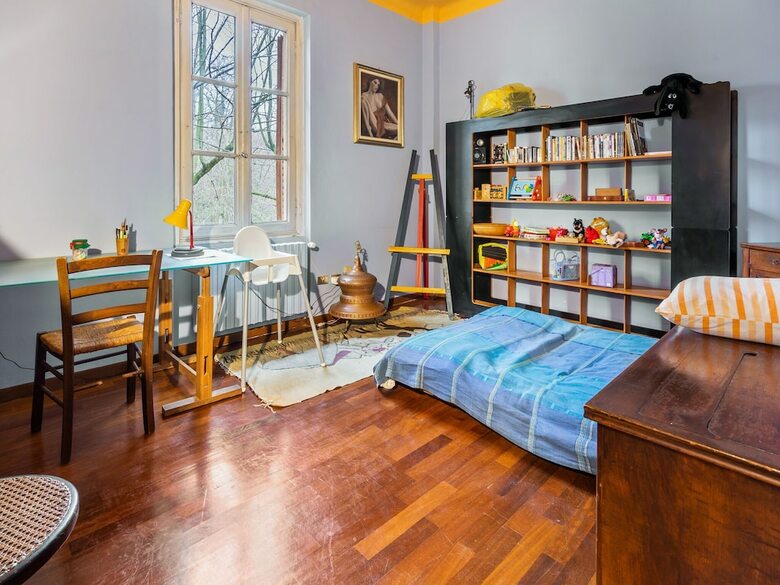 Colourful Holiday Home In Castelletto Ticino With Jacuzzi