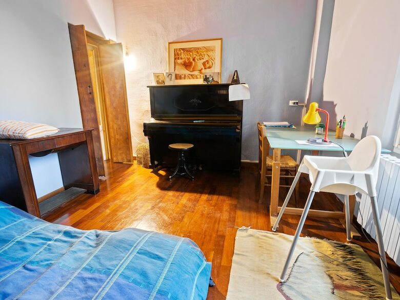Colourful Holiday Home In Castelletto Ticino With Jacuzzi
