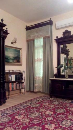 Hostal Retro - 19th Century Guest House