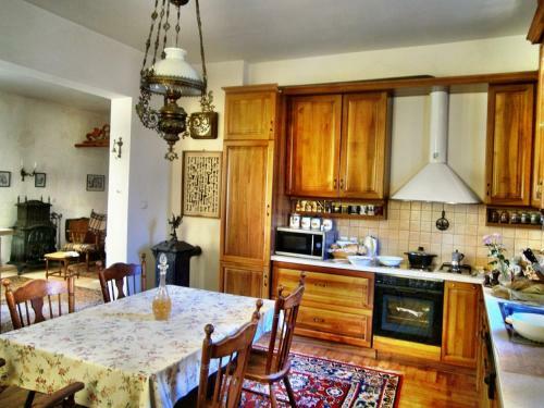 Hostal Retro - 19th Century Guest House