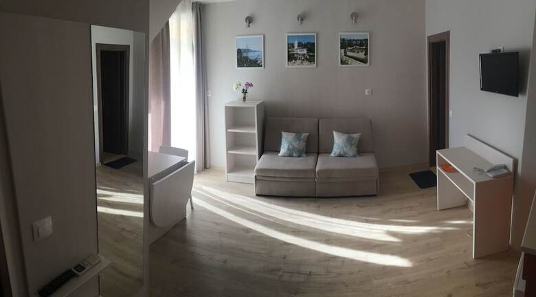 Helios Hotel