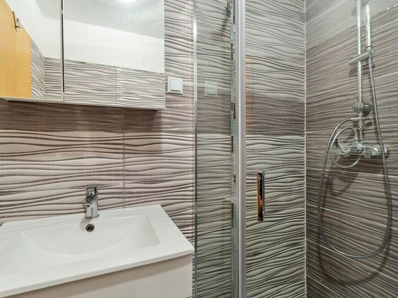 Comfortable Apartment In Jadranovo Near Seabeach