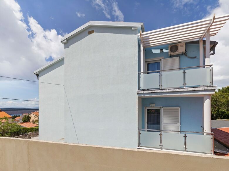 Comfortable Apartment In Jadranovo Near Seabeach
