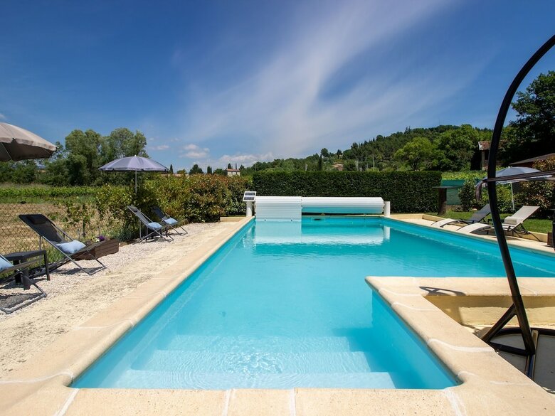 Lush Villa In Gargas With Private Swimming Pool