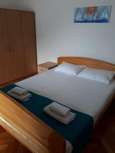 White Breeze Apartments