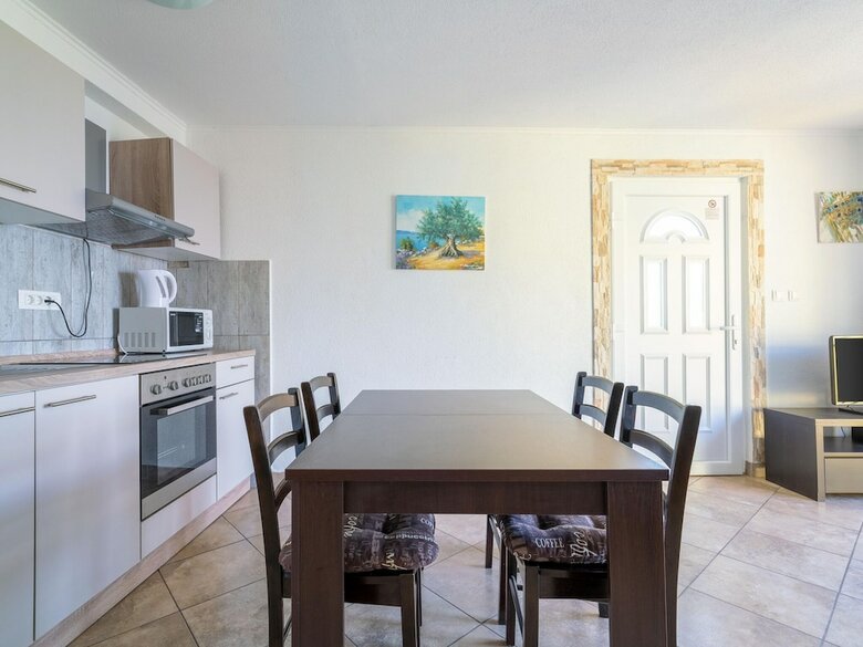 Elegant Holiday Home In Lovran With Swimming Pool