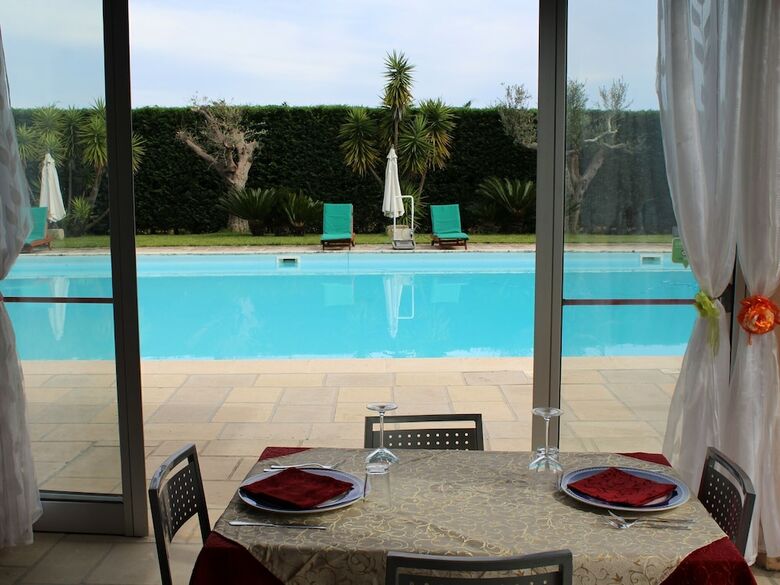 Secluded Holiday Home In Matino With Swimming Pool