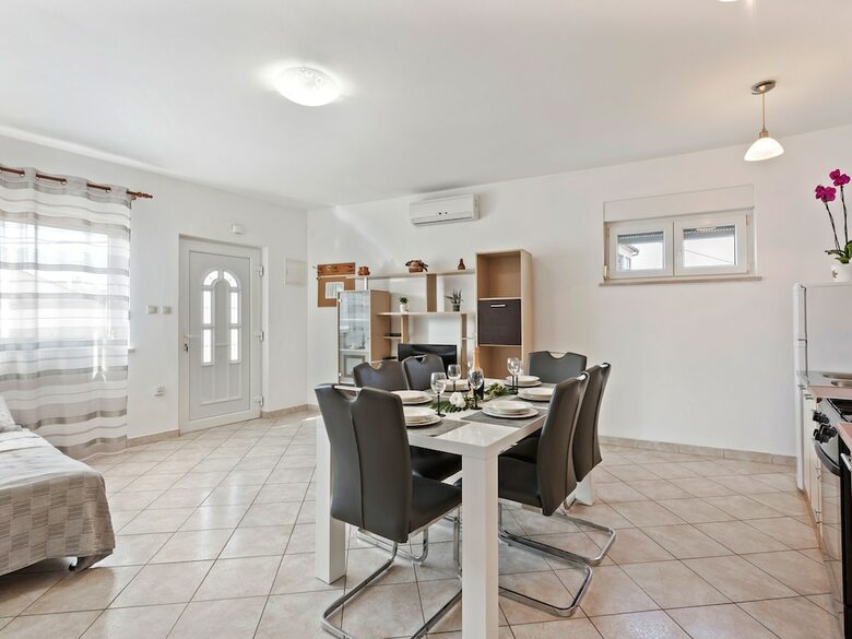 Alluring Apartment In Zadar Near Sea
