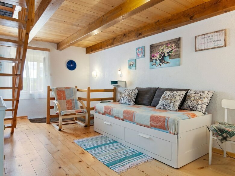 Quaint Farmhouse In Krmed With Garden
