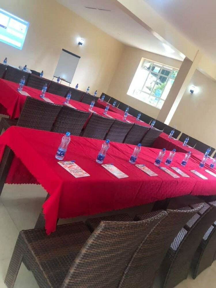 Hotel Esikar Gardens