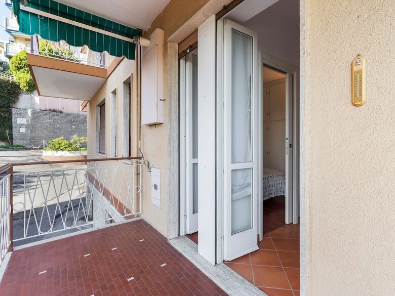 Attractive Apartment In Sanremo With Balcony