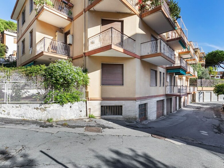 Attractive Apartment In Sanremo With Balcony