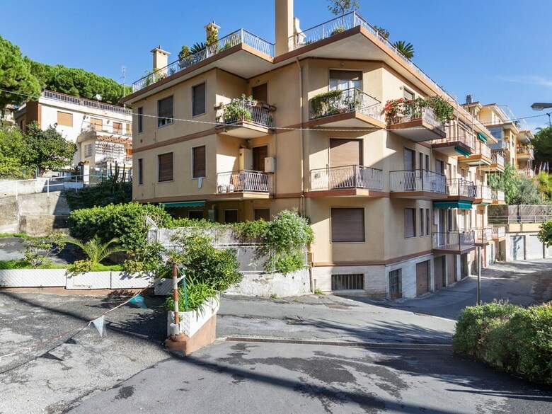 Attractive Apartment In Sanremo With Balcony