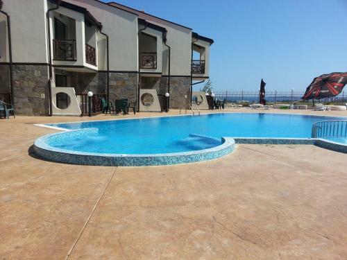 Menada Imperial Heights Villas