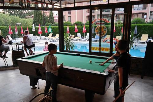 Friends Family Hotel