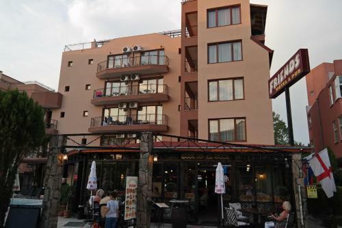 Friends Family Hotel