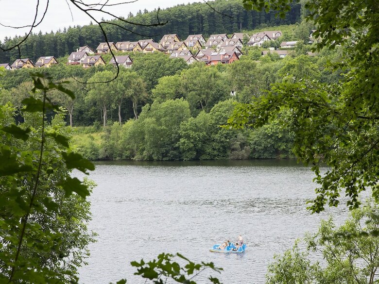 Detached Bungalow With A Washing Machine, Near A Lake