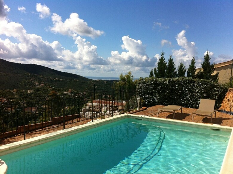 Spacious Villa With Panoramic Views, Located In The Provence