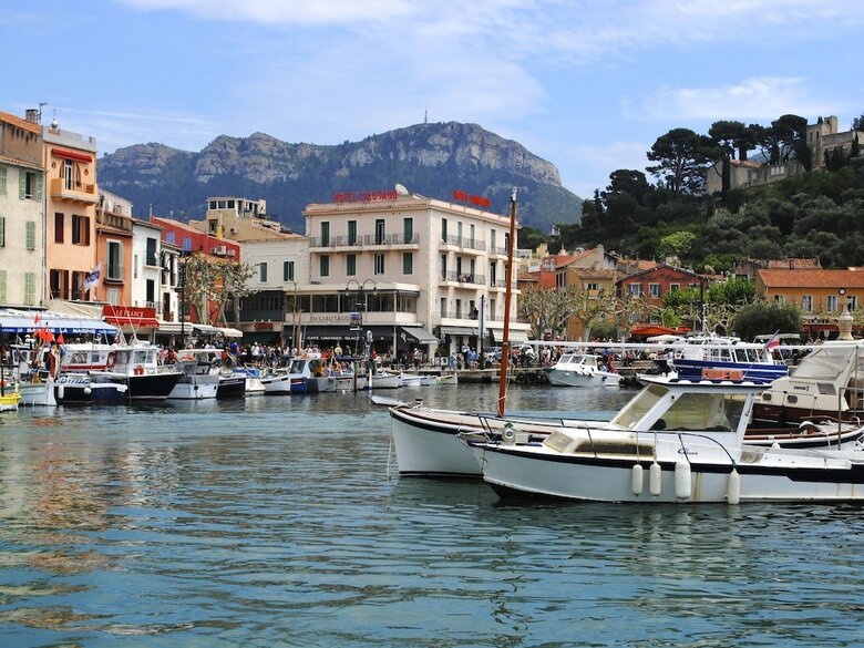 Attractive Holiday Villa On The Sainte Baume Massif