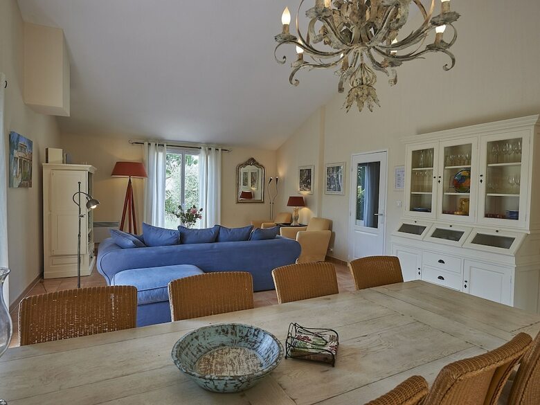 Attractive Holiday Villa On The Sainte Baume Massif