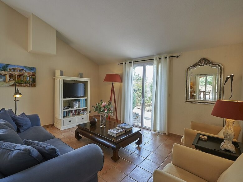 Attractive Holiday Villa On The Sainte Baume Massif
