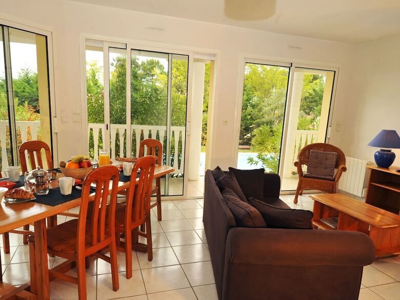 Beautiful Villa With A Private Pool Behind The Dunes