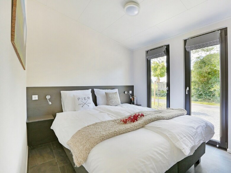 Modern Chalet With Nice Sliding Doors, Near Lochem