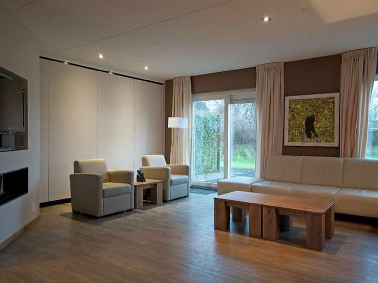 Spacious Villa With Dishwasher And Deco Fireplace On Texel