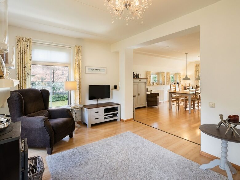 Romantic Villa With A Dishwasher, Near A National Park
