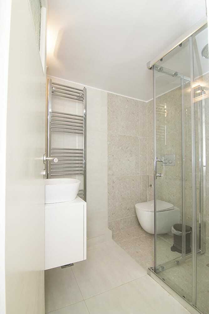 Apartamentos Contemporary Design In Central Athens