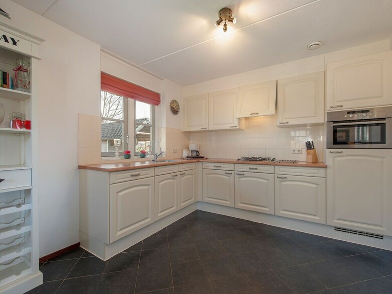 Detached Holiday Home With Two Bathrooms 2 Km From Appelscha