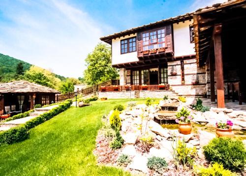 Sharlopova Guest House