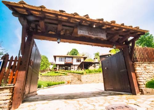 Sharlopova Guest House