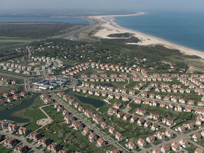 Comfortable Villa With Combi-microwave, 1 Km. From The Beach