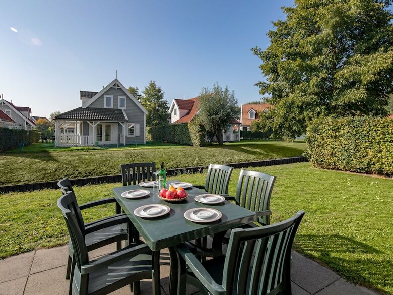 Comfortable Villa With Veranda, Near The Grevelingen Lake