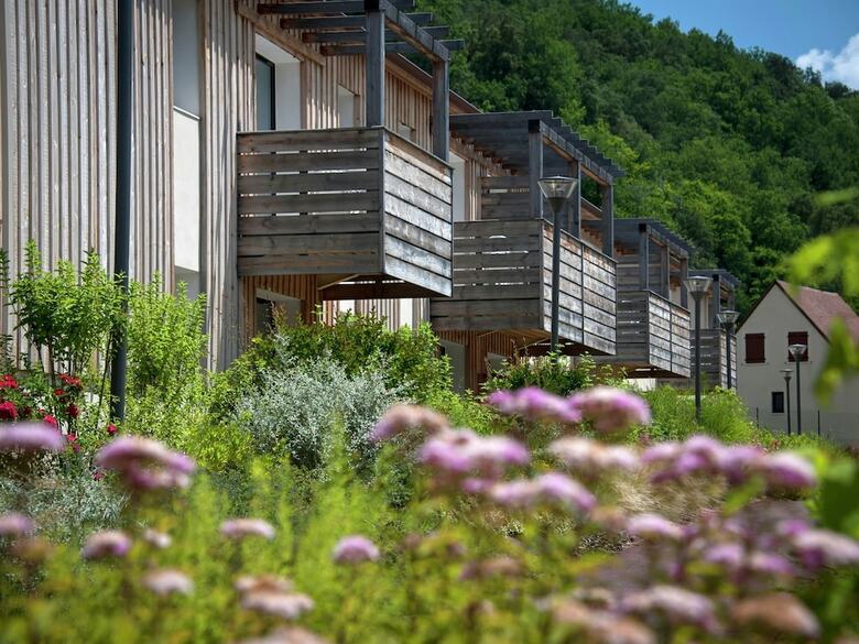 Nice Apartment At A Shared Swimming Pool In The Dordogne