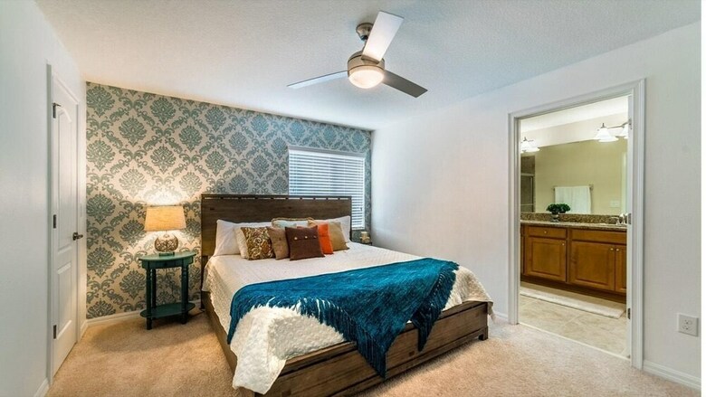 Villa 4819 Clock Tower Drive