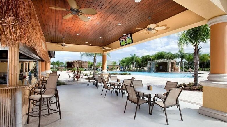 8974 Bismarck Palm Road