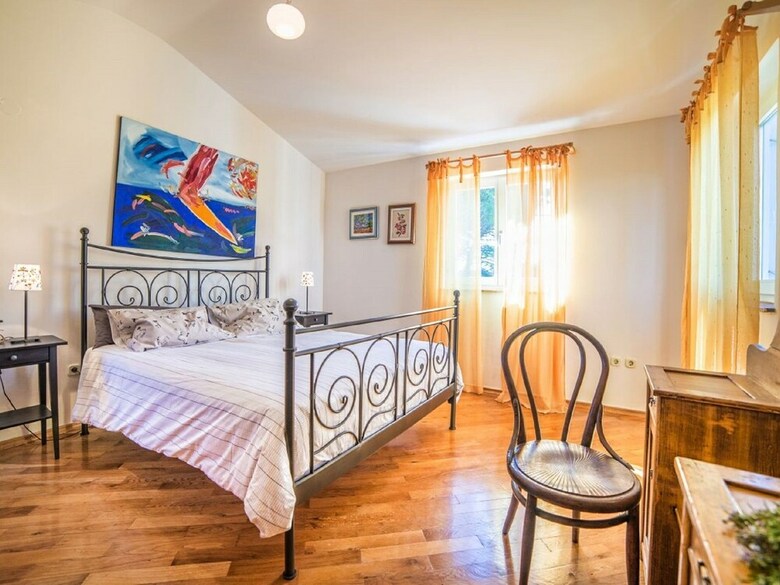 Peaceful Holiday Home In Umag With Swimming Pool