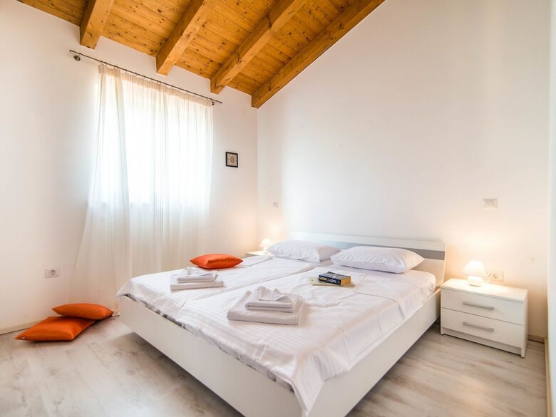 Detached Villa With Private Pool And Large Garden, In A Quiet Area
