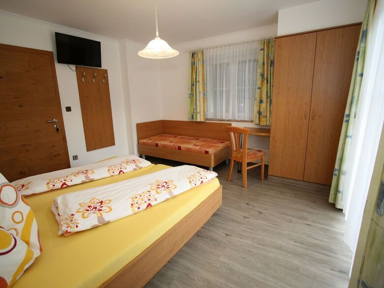 Spacious Holiday Home In Goldegg Near Ski Lift