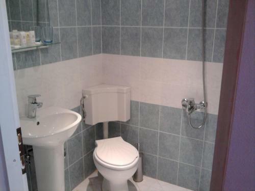 Hostal Aleks Guest House