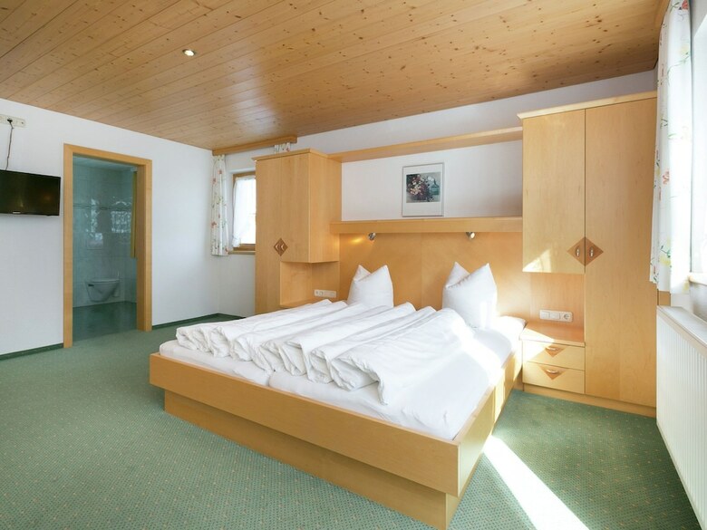 Modern Apartment In Dam�ls With Swimming Pool