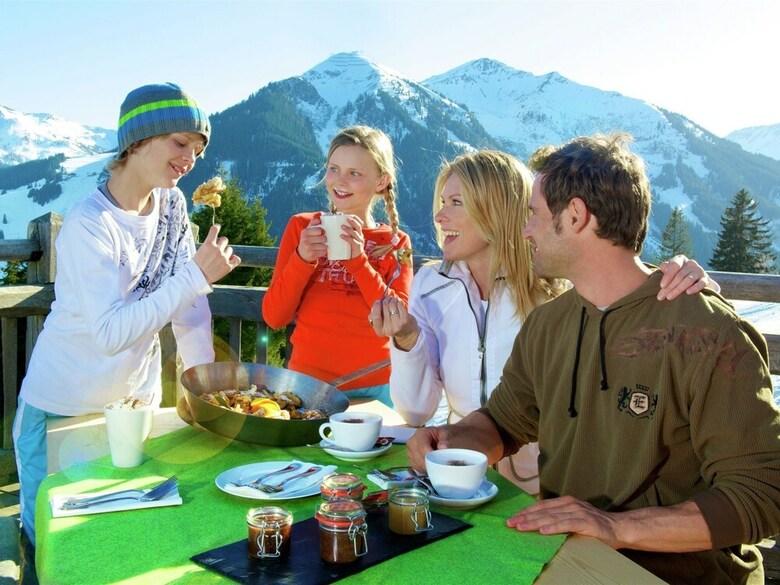 Spacious Apartment On Slopes In Saalbach-hinterglemm