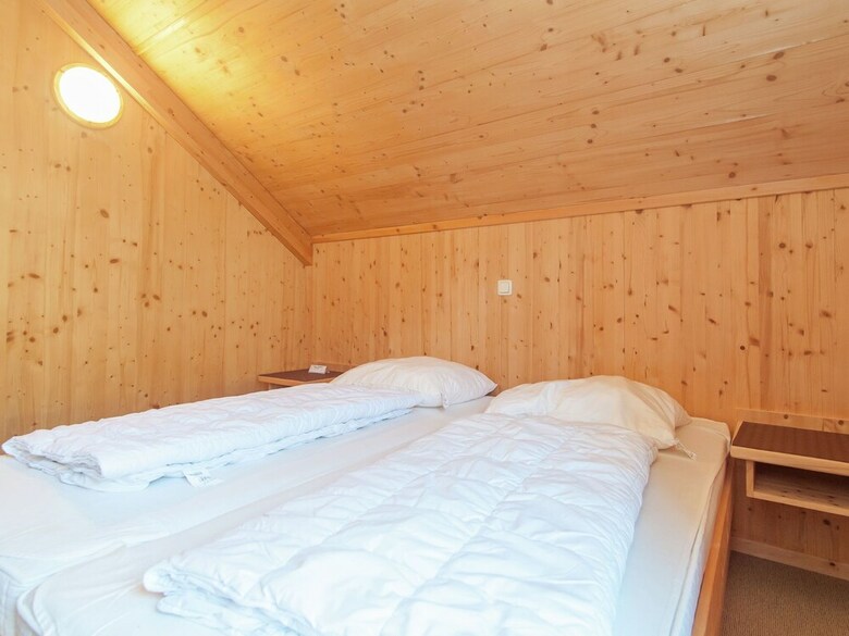 Spacious Chalet Near Kreischberg Ski Area