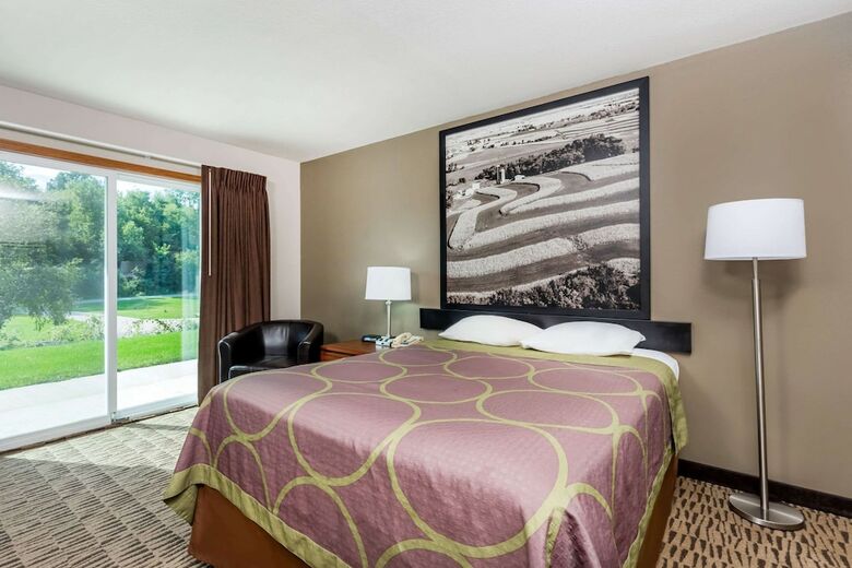 Hotel Super 8 By Wyndham Platteville